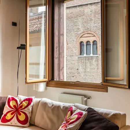 Apartment Heart Of Piazza Signori